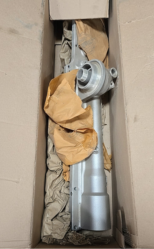 4386026 Genuine Cummins Oil Filter Cooler Head
