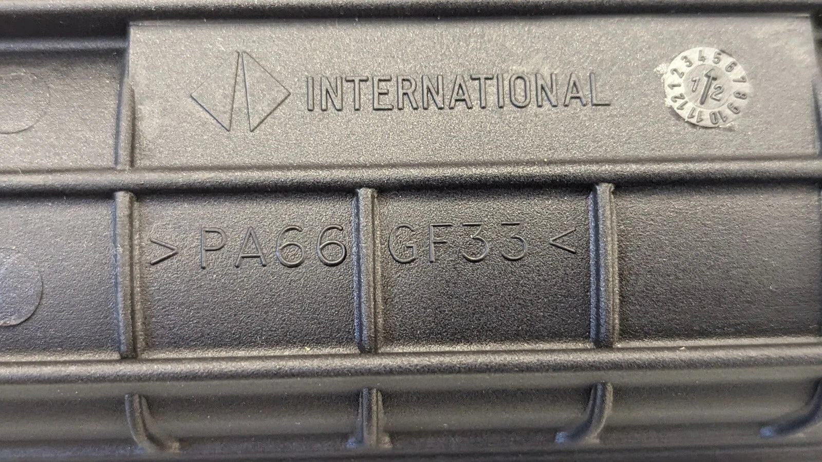 1693633C1 Genuine International Radiator Tank