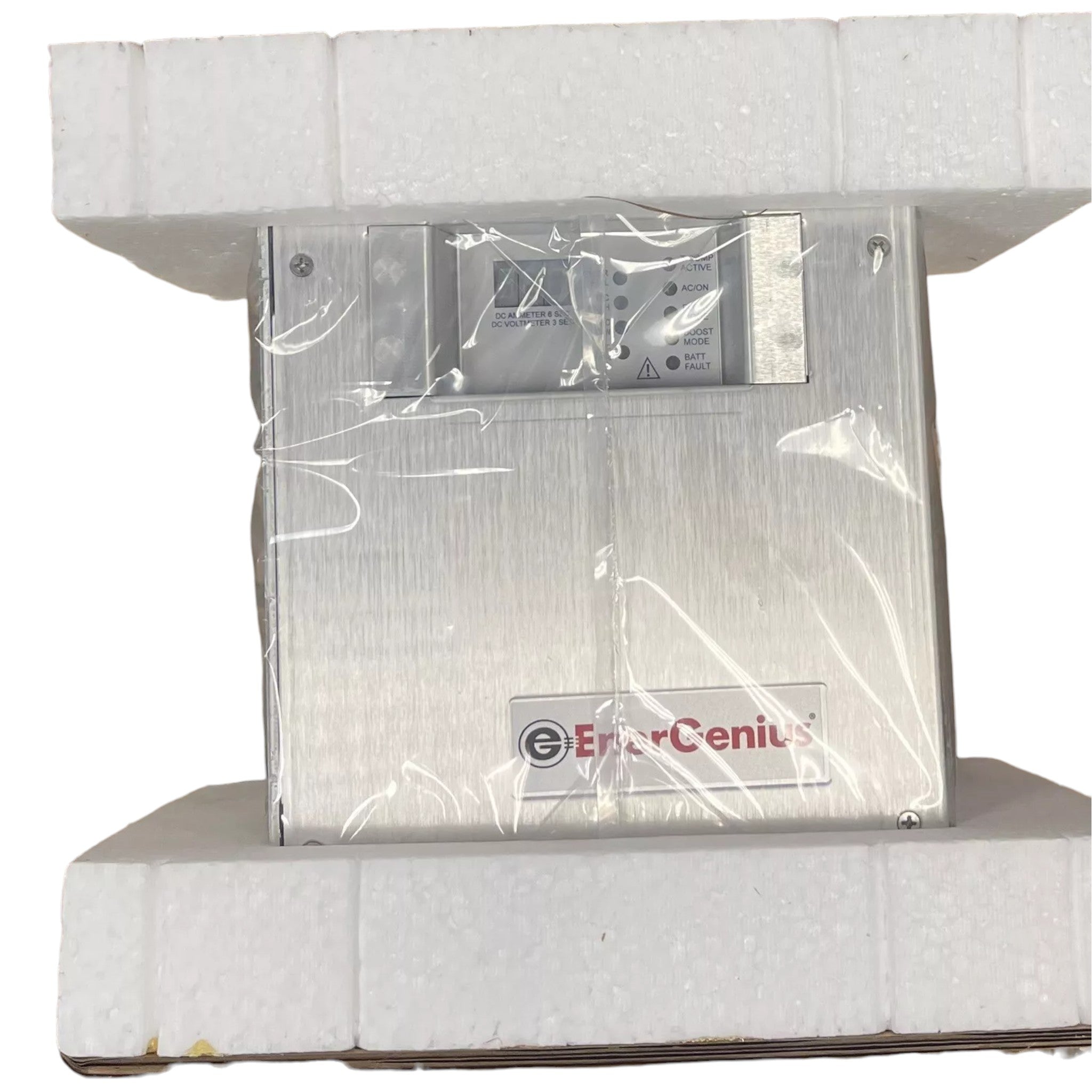 300-5878-01 Cummins 10A 12V/24V Stand Alone Battery Charger