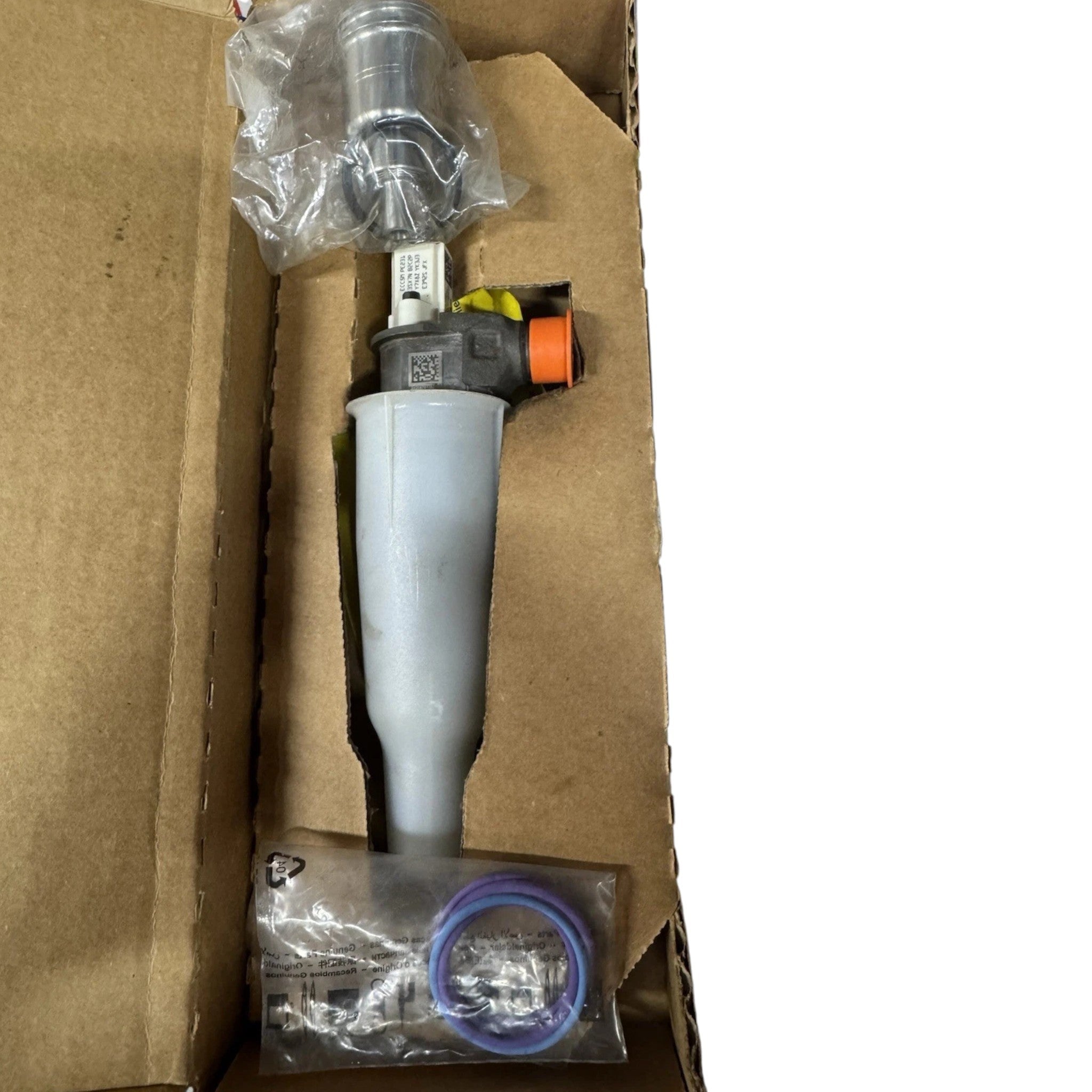 85150350 Genuine Mack Injector