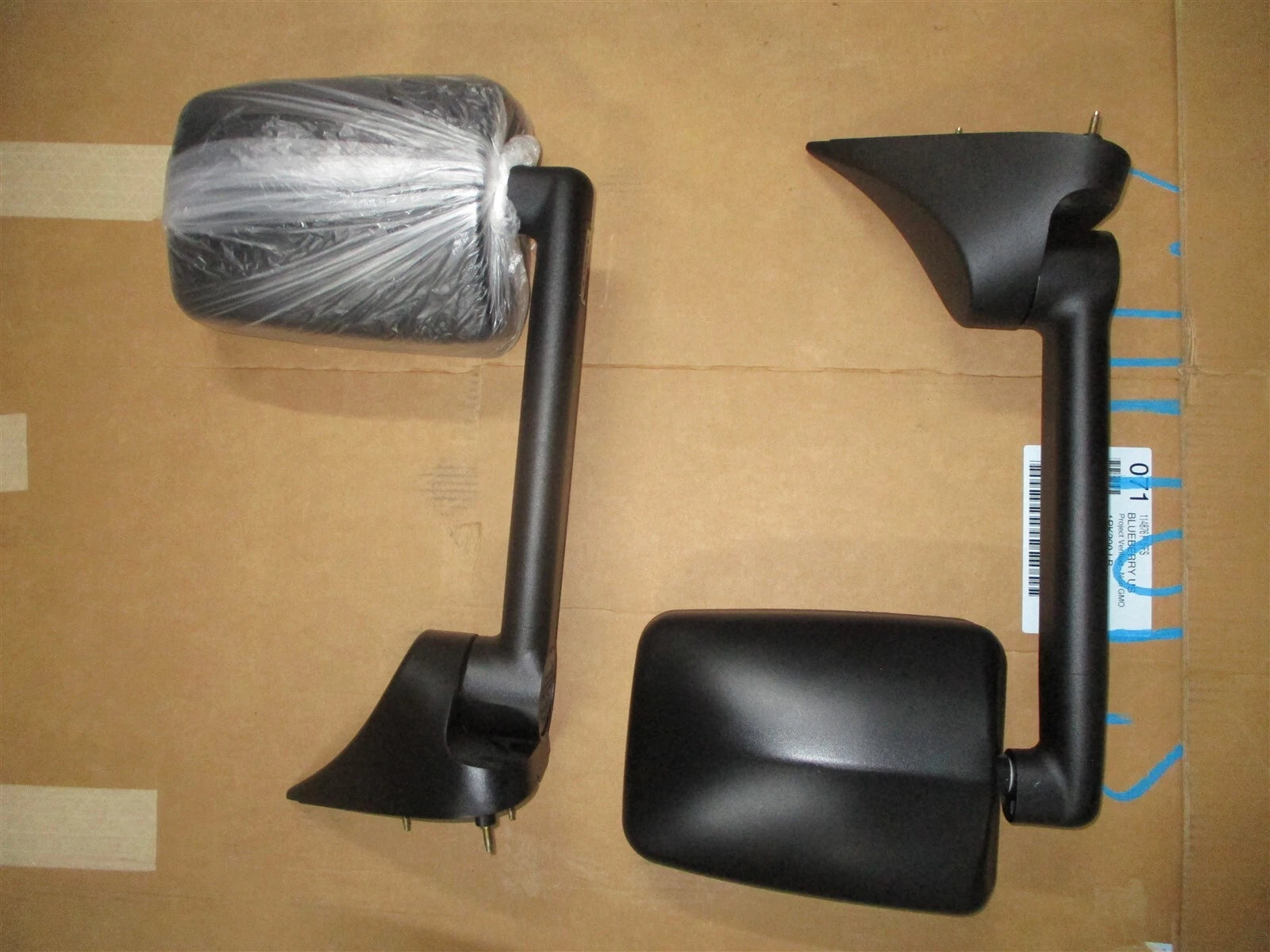 New Velvac Model 2020 Door Tow Mirror Set 99-06 GMC Silverado Manual