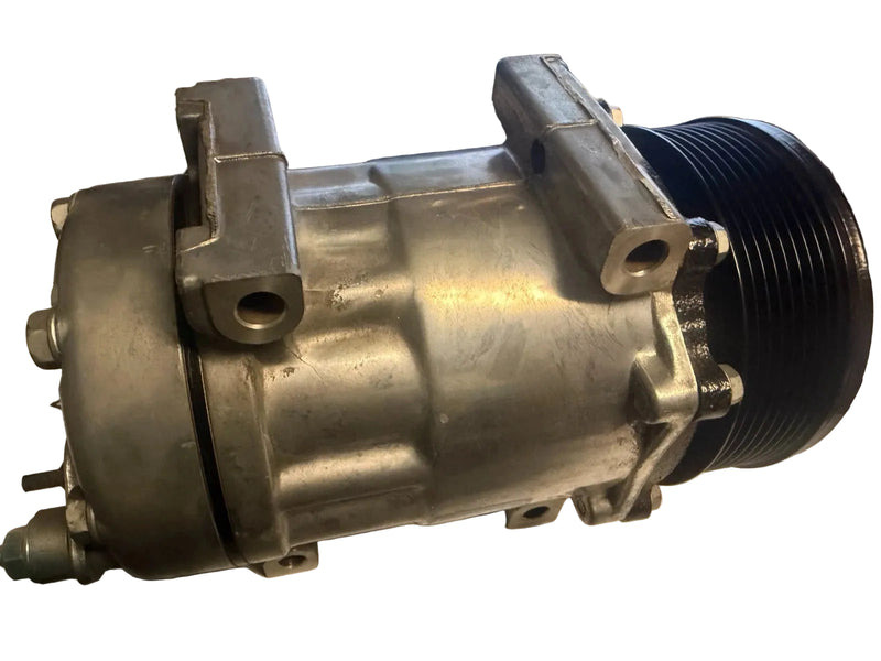 3628700C4 Genuine International A/C Compressor