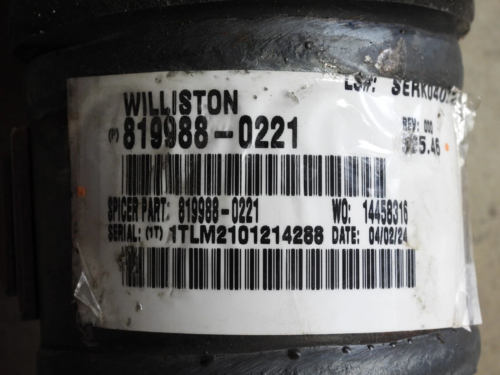 12-02841-207 Genuine Dana Spicer Drive Shaft