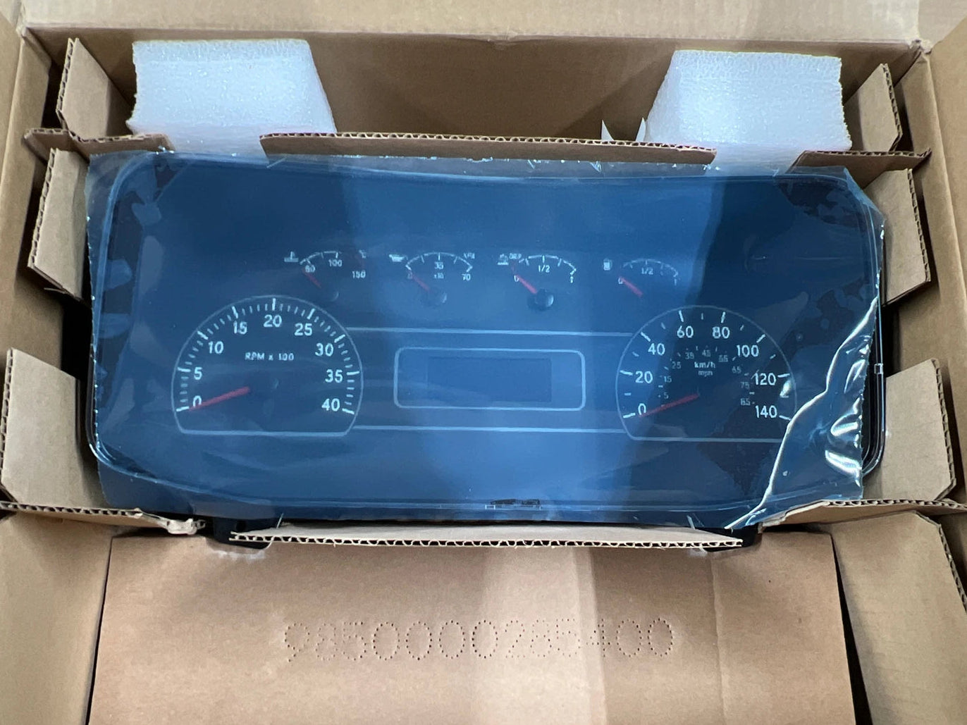 4094339C1 Genuine International Cluster Housing Instrument