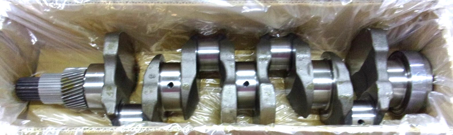 Genuine OEM Kubota Engine Crankshaft V3300 V3300DI