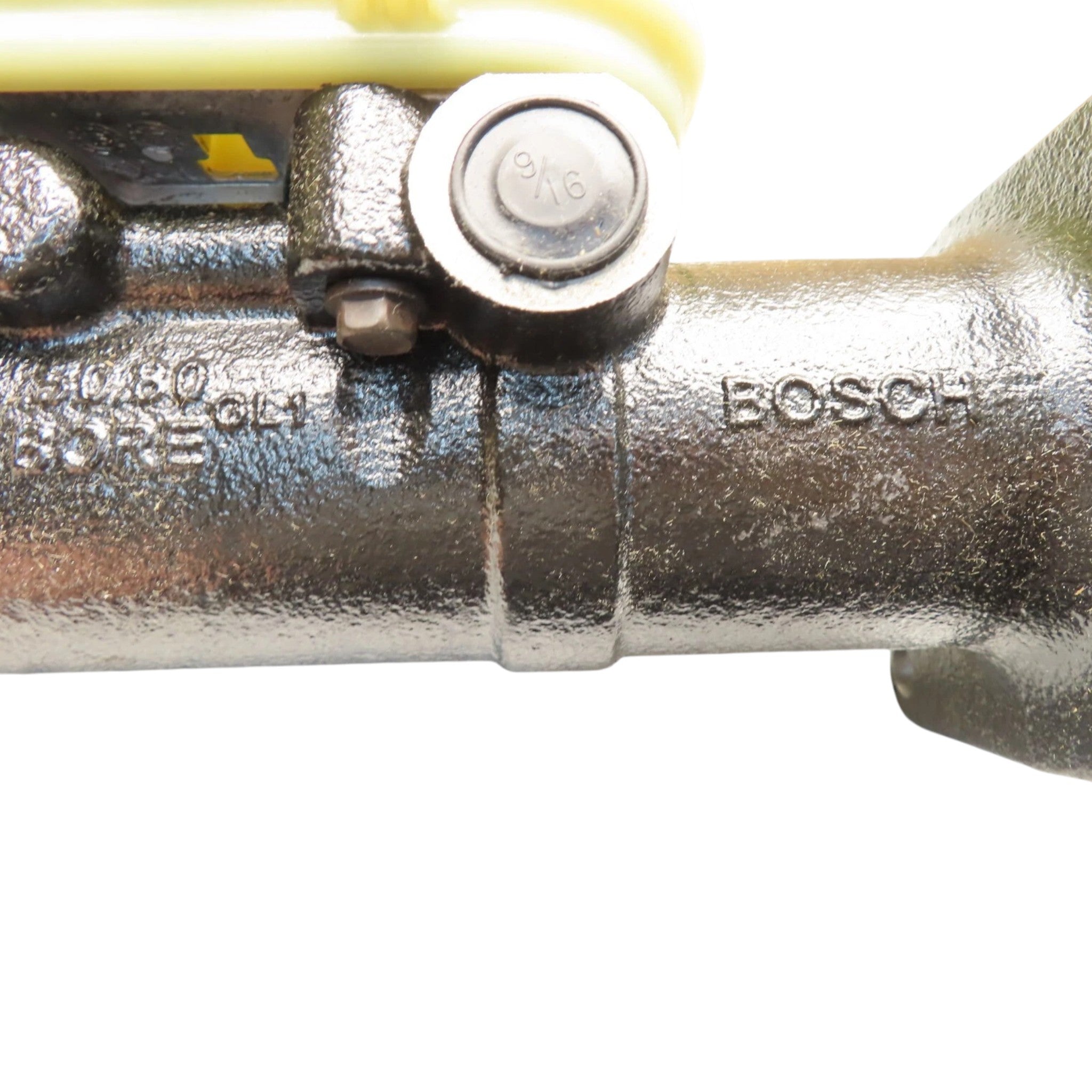 19301986 Genuine GM Brake Master Cylinder Assembly