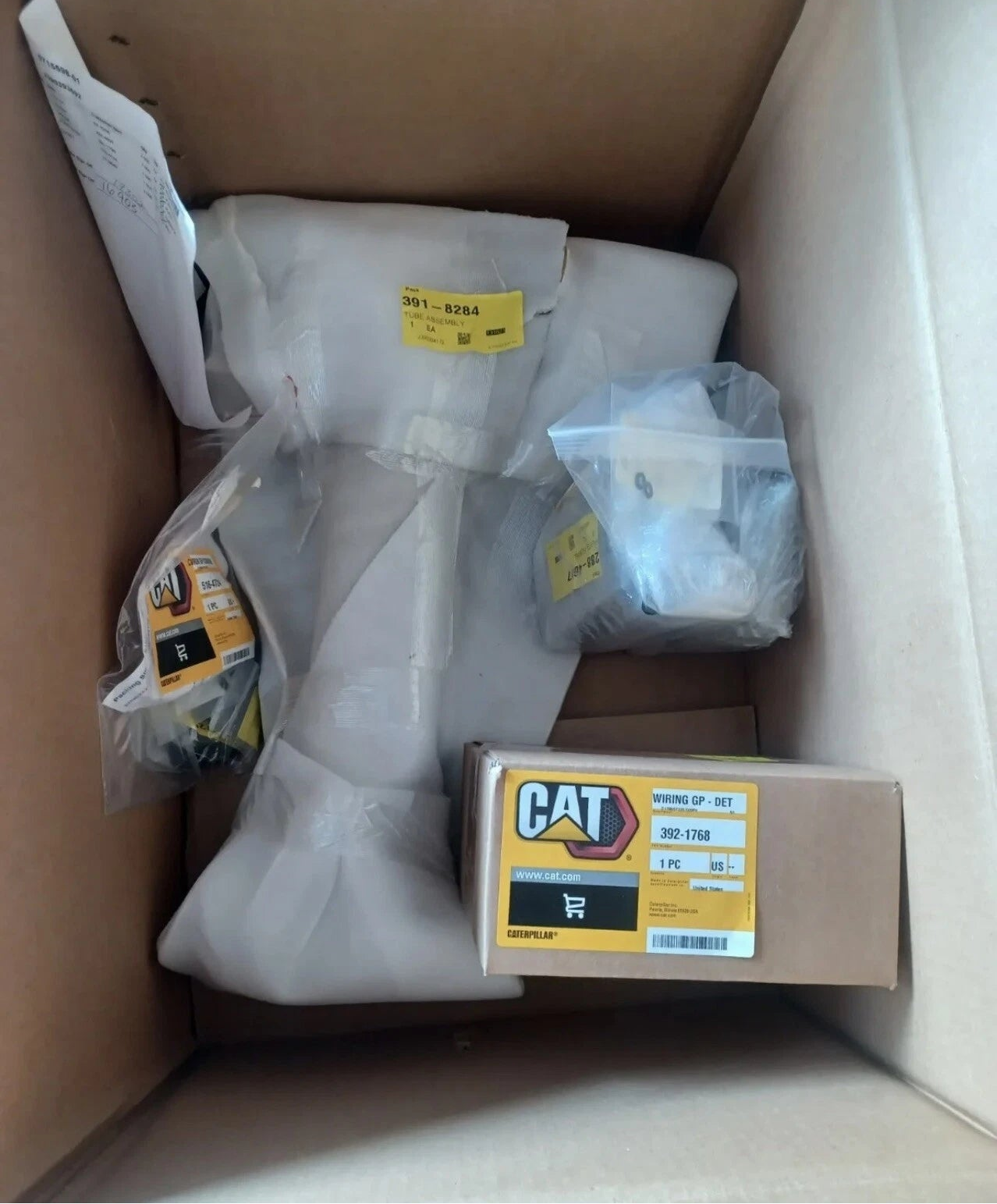 5715598 Genuine CAT CVRSN AR