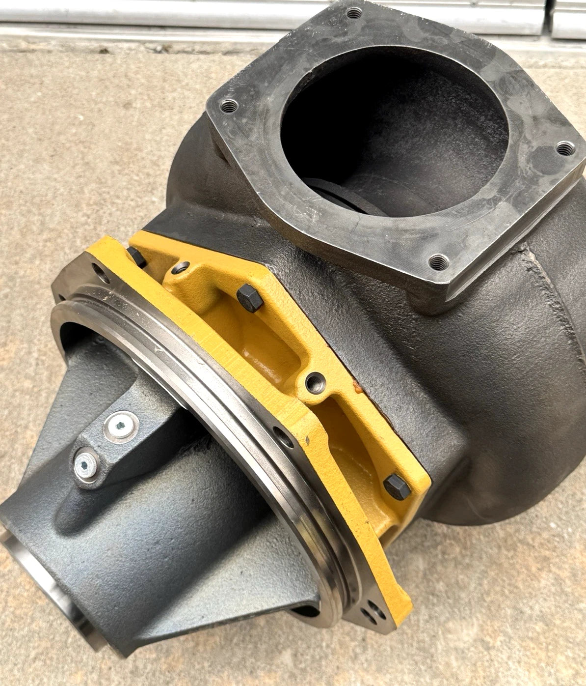 20R-4589 Genuine CAT Water Pump