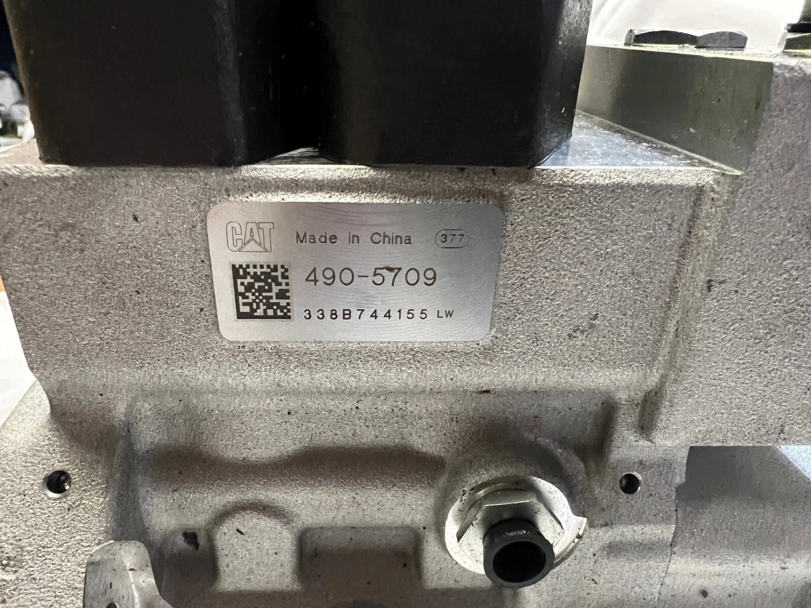 490-5709 Genuine CAT High Pressure Fuel Pump For C9.3, D6, E340