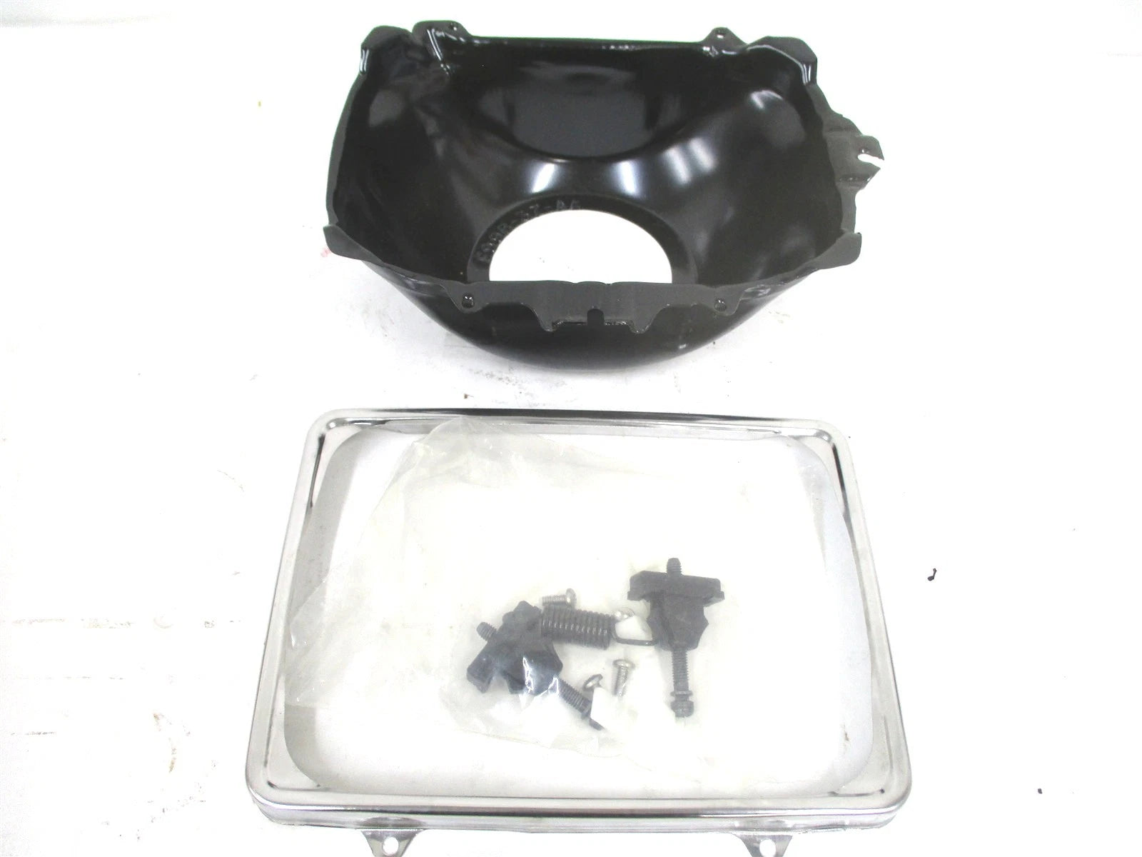 OEM Ford Headlight Kit International 4700 4900 8100