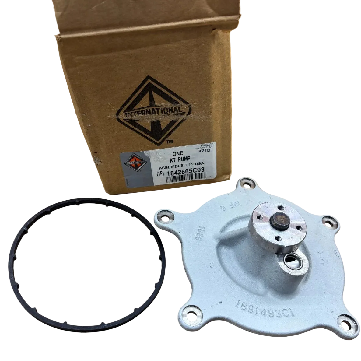 1842665C93 Genuine International Water Pump