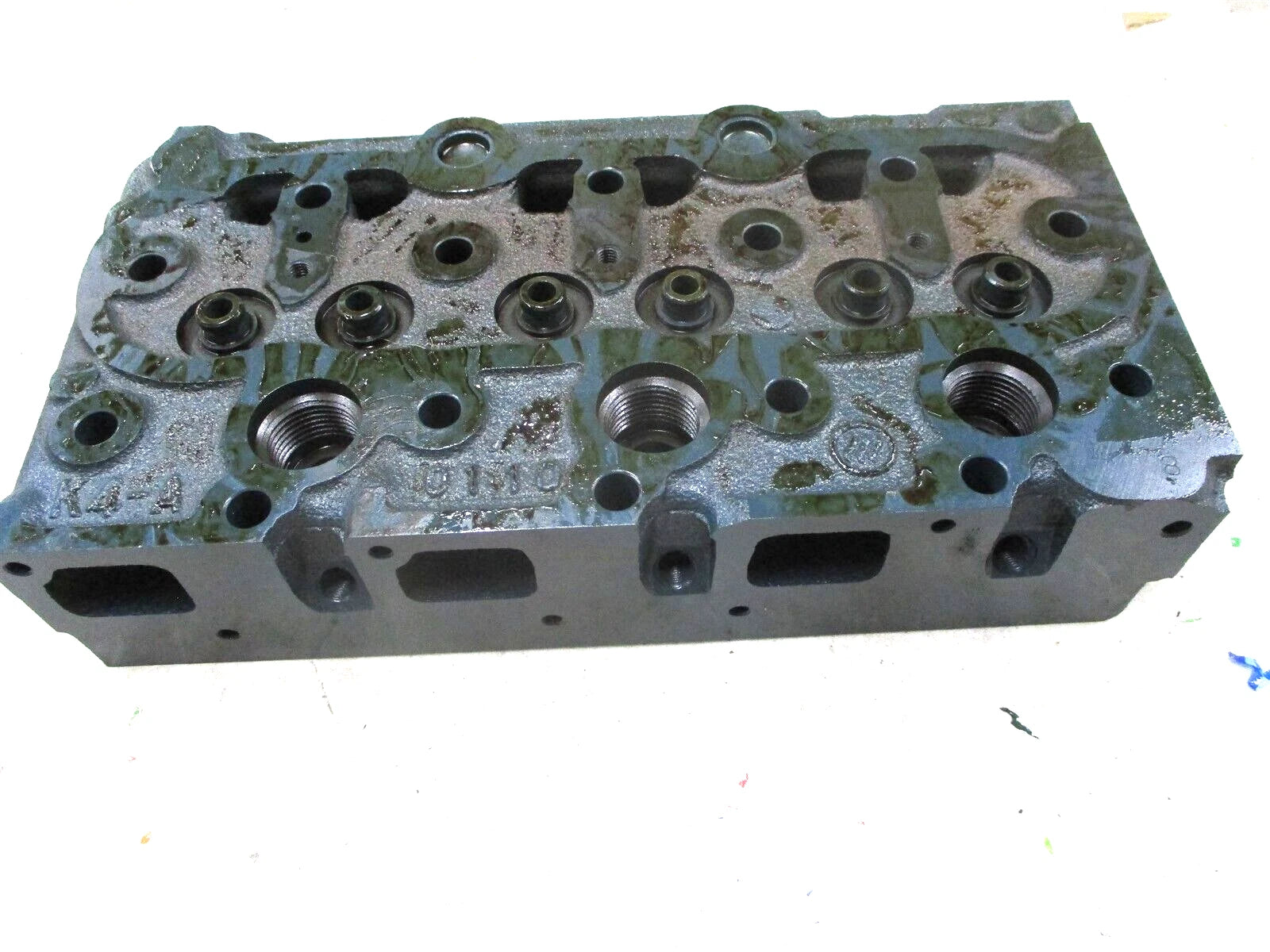 Genuine OEM Kubota Cylinder Head D850 B6200 KH-35 B1550