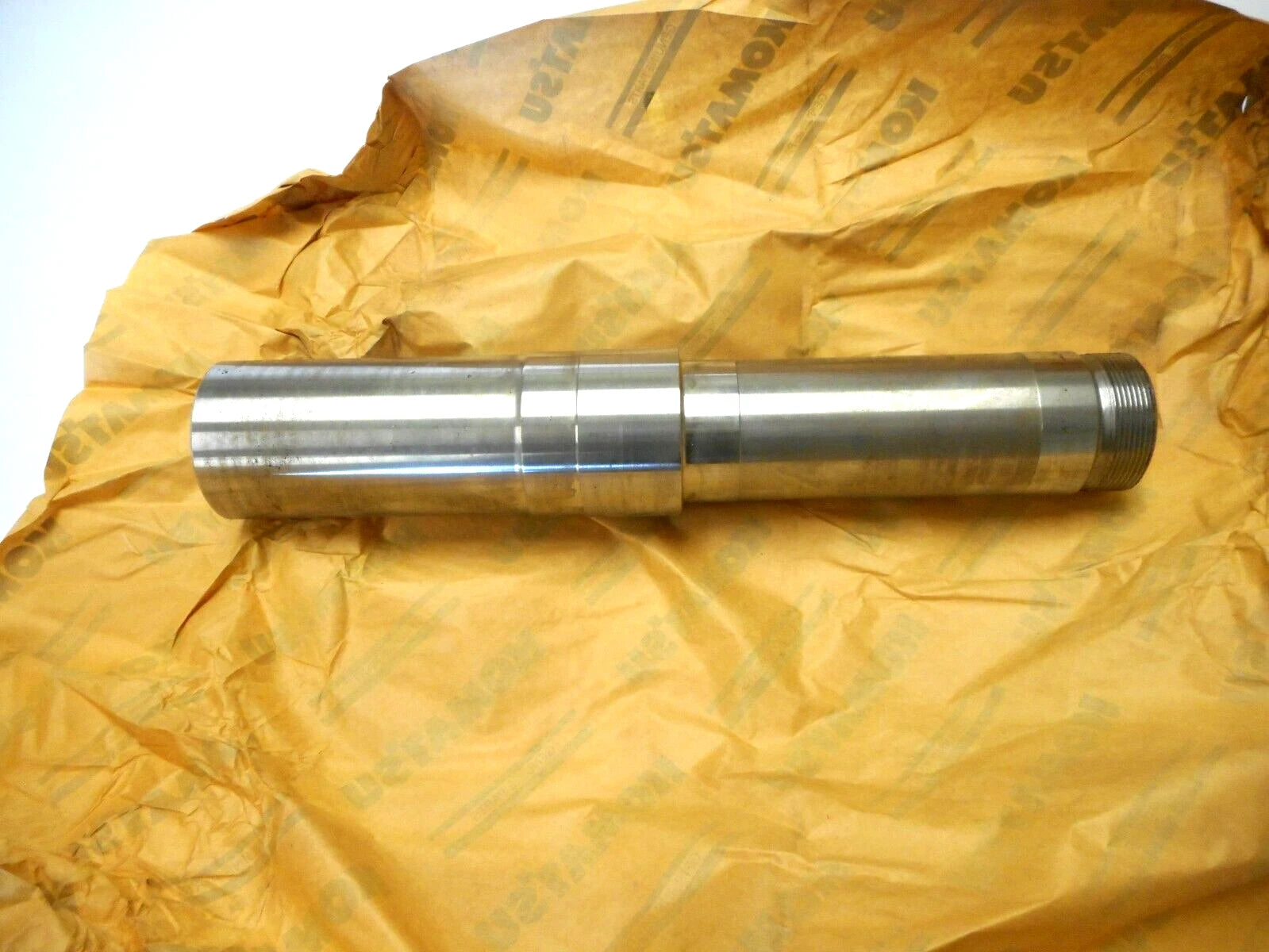 Genuine Komatsu Carrier Roller Shaft Bulldozer D135A D155