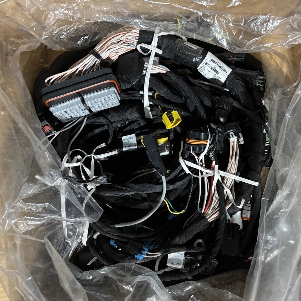 21551907 Genuine Volvo VNL Engine Harness