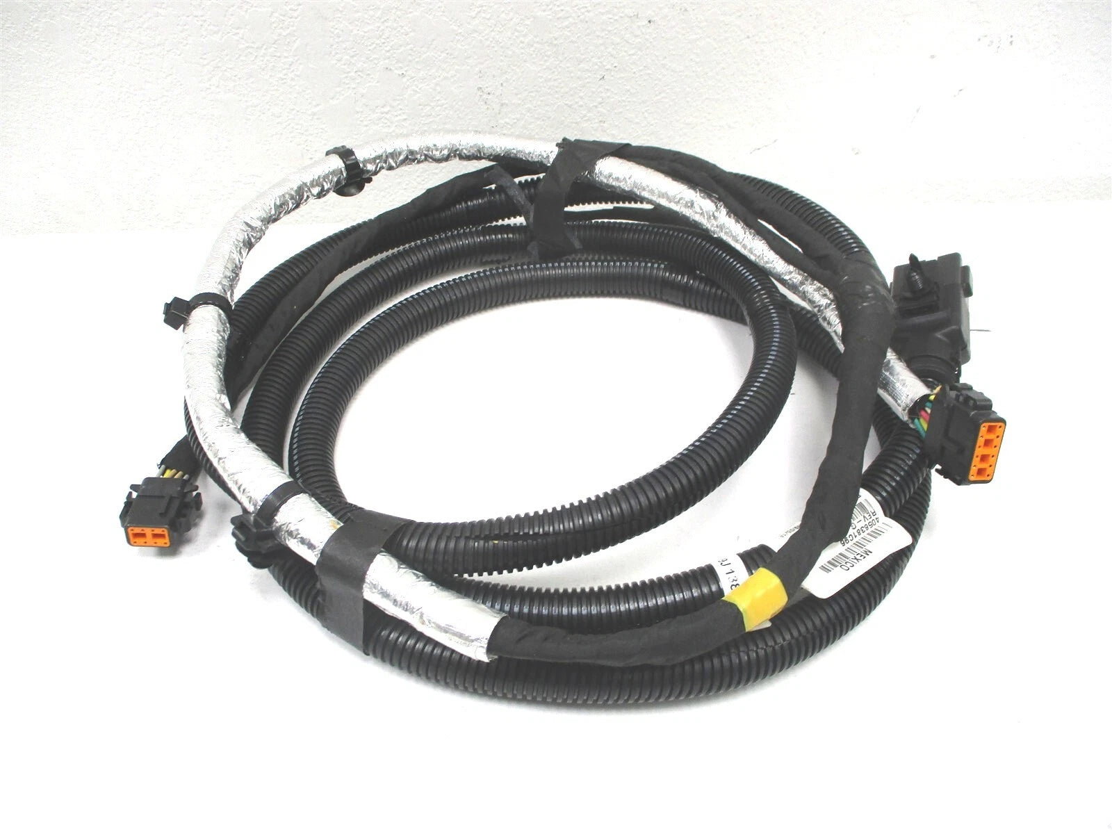 New OEM International Aftertreatment Switchback H-V Jumper Harness