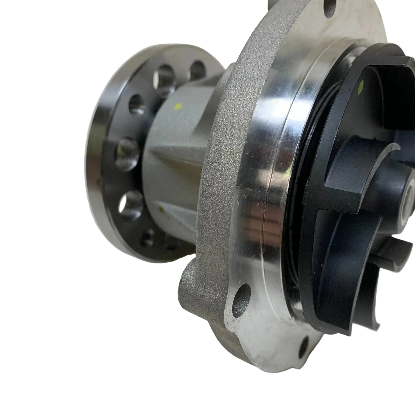 1843723C91 Genuine International Water Pump Assembly