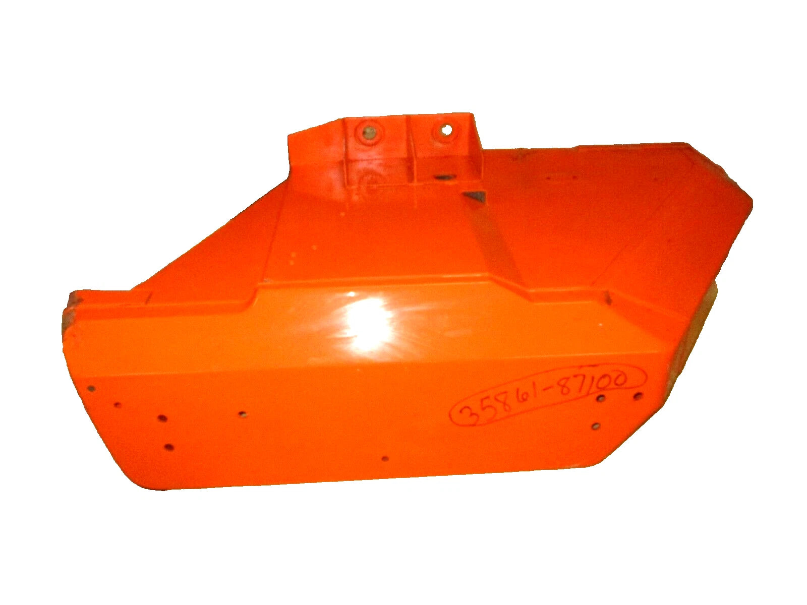 Genuine OEM Kubota Tractor RH Fender M4950 M5950 M6950 35830-87100