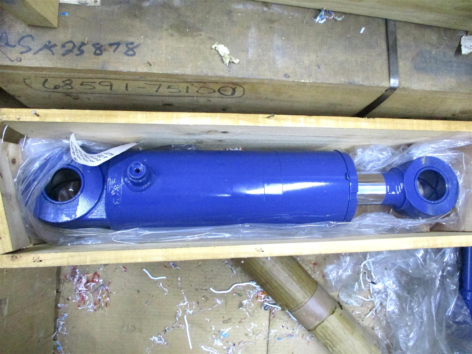 Genuine OEM Kubota KH-151 Dozer Blade Hydraulic Cylinder KH151