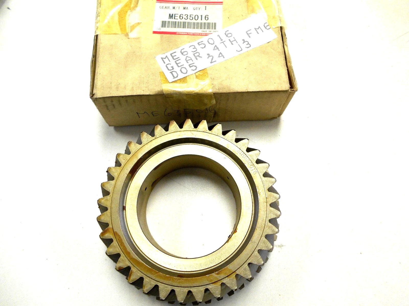 New OEM Mitsubishi Manual Transmission Gear 33T X 48T M070