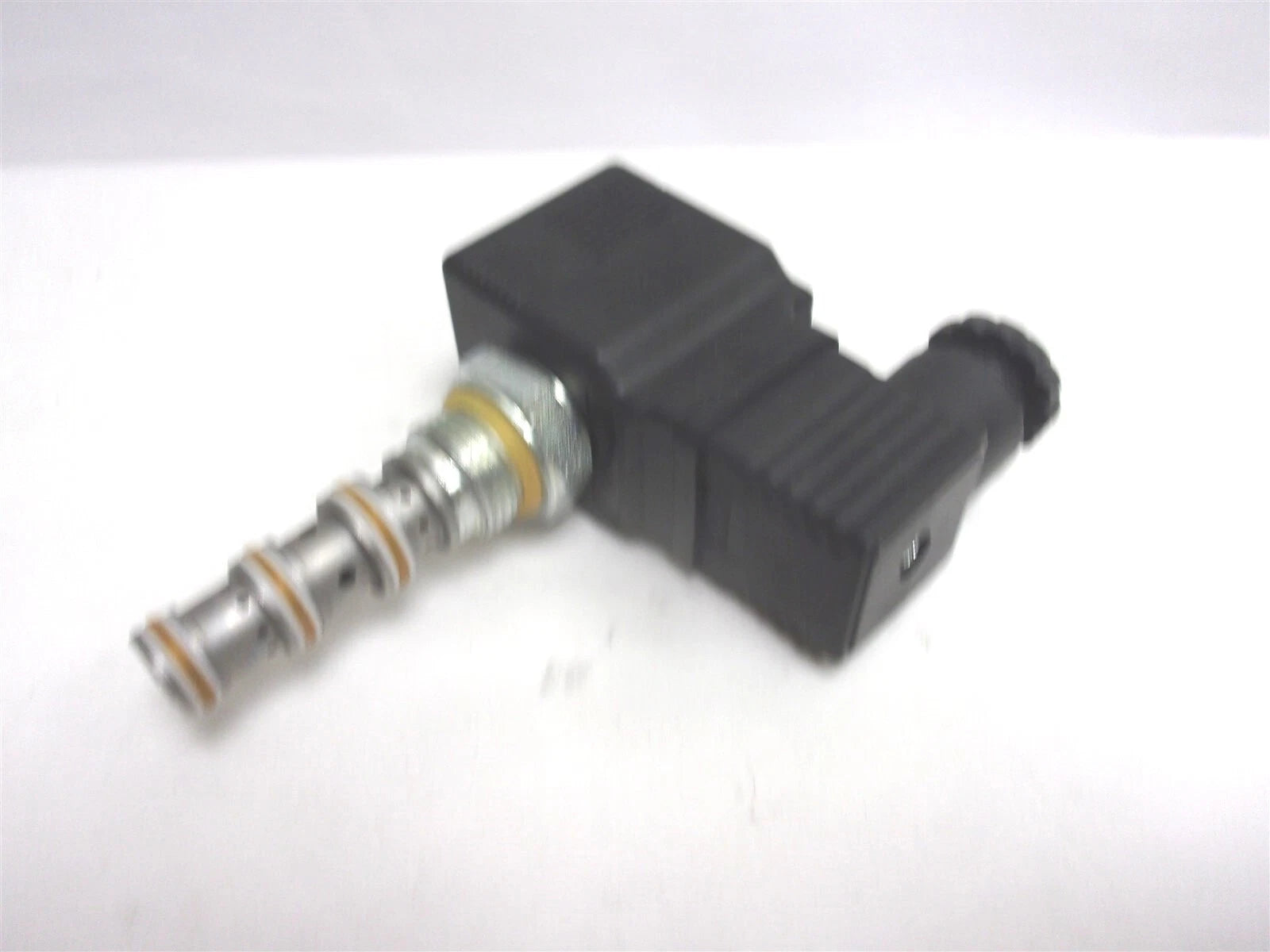 New Genuine Komatsu Solenoid Valve WA450-5L WA480-5L