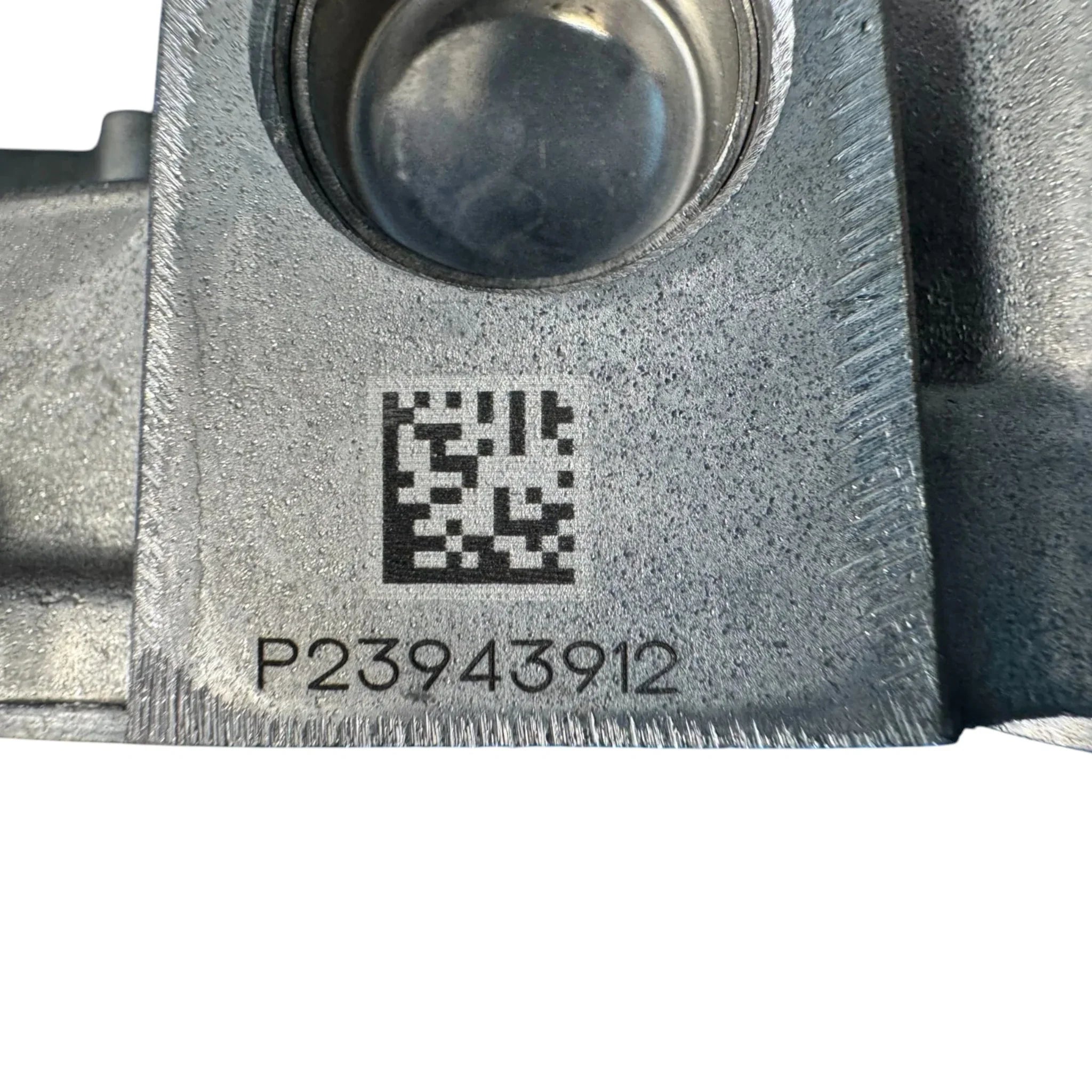 85111061 Genuine Volvo Water Pump Kit - Truck To Trailer