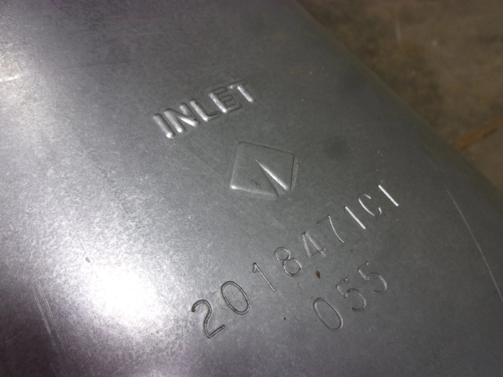 1647998C2 Genuine International Exhaust Muffler Diesel Truck 3.5