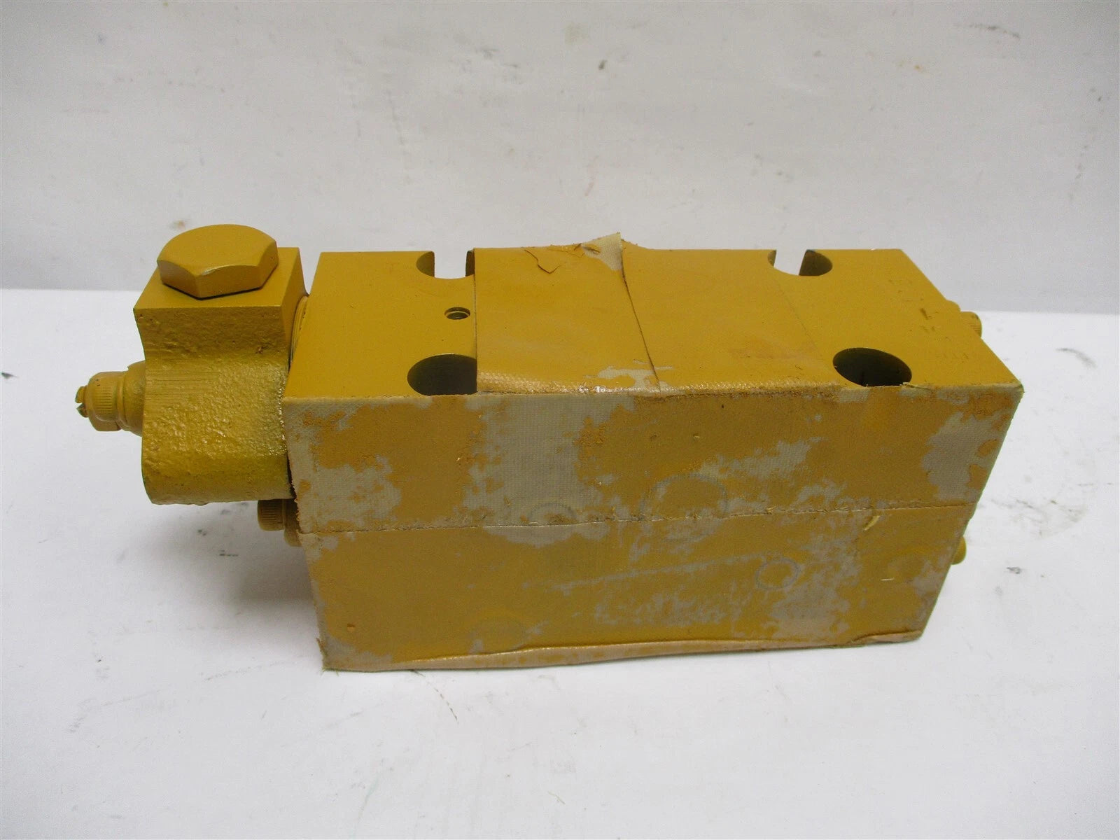 Komatsu Hydraulic Valve PC100 PC120 PC120SS PC100L PC100S PC100SS