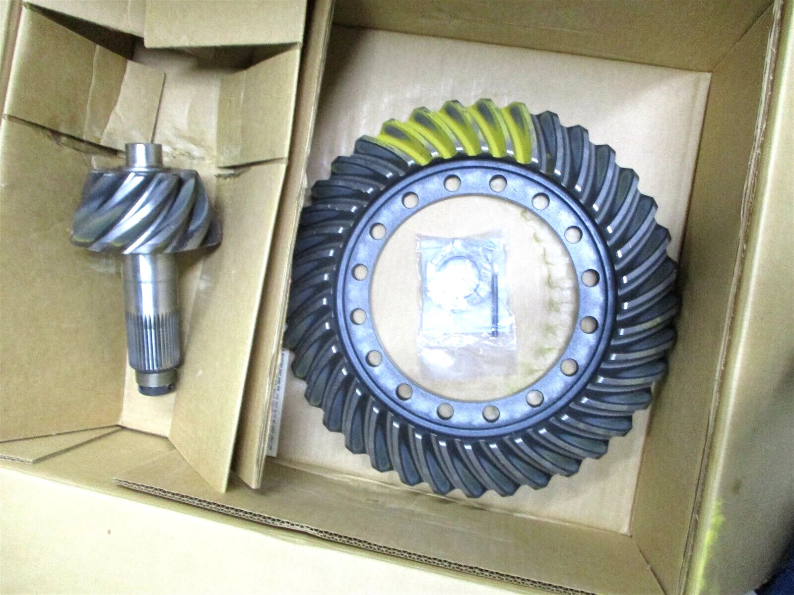 Spicer Differential Pinion Ring Gear Nut Set 3.70 DSH40 DSH44+