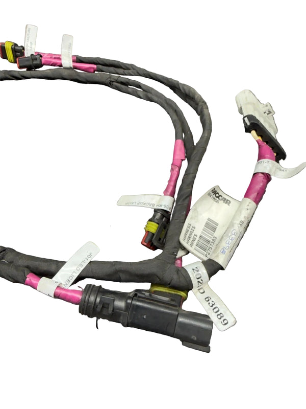 P92-9425-003 Genuine Paccar Harness Tail Lights