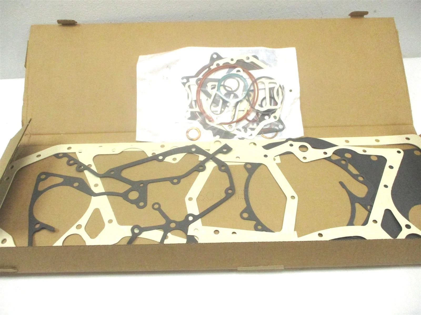 New International Detroit Diesel Crankcase Gasket Set