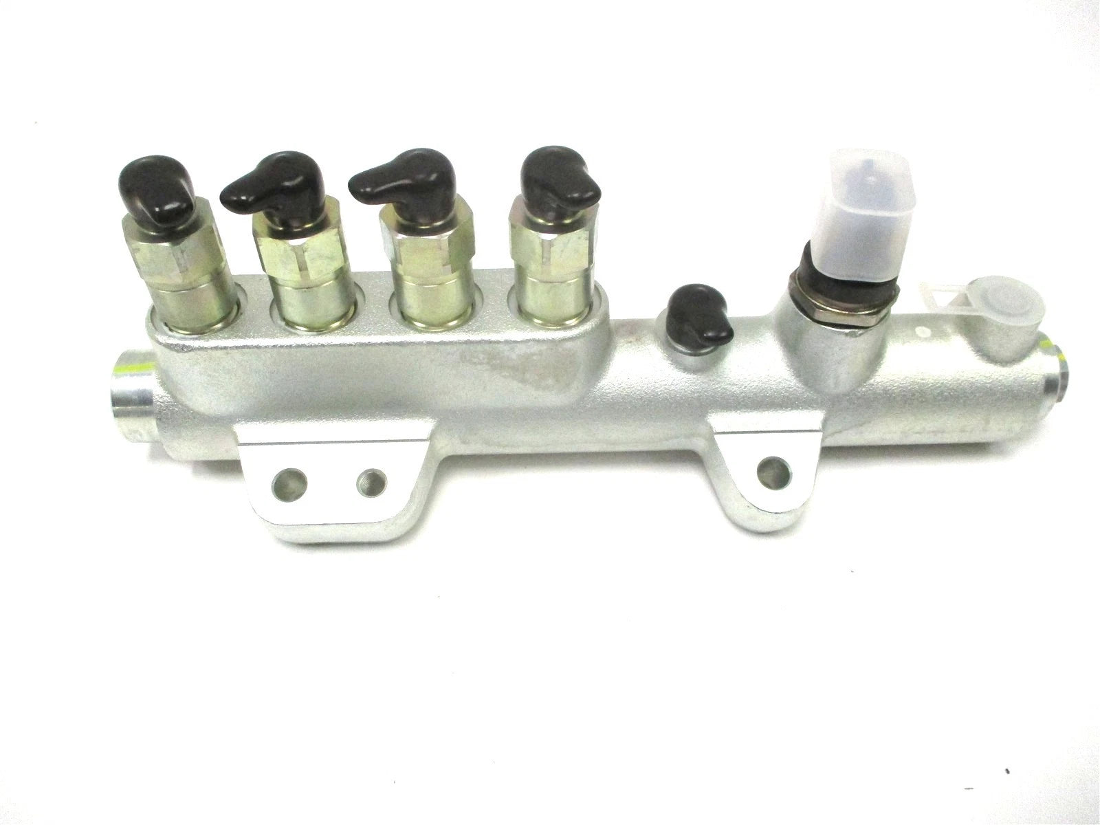 New Mitsubishi Fuel Injection Rail Assembly
