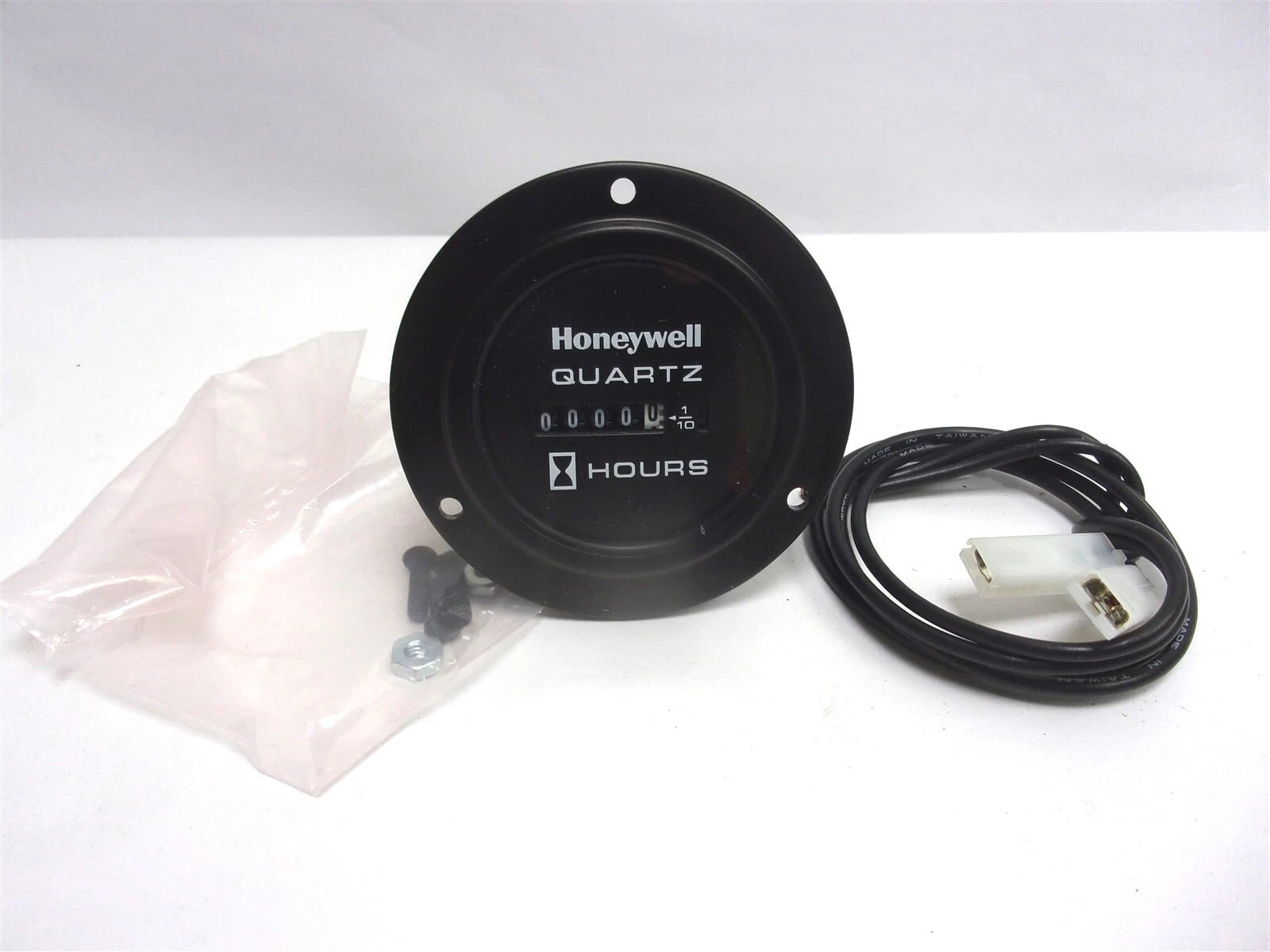 New International Engine Hour Meter 12-60 VDC 85097