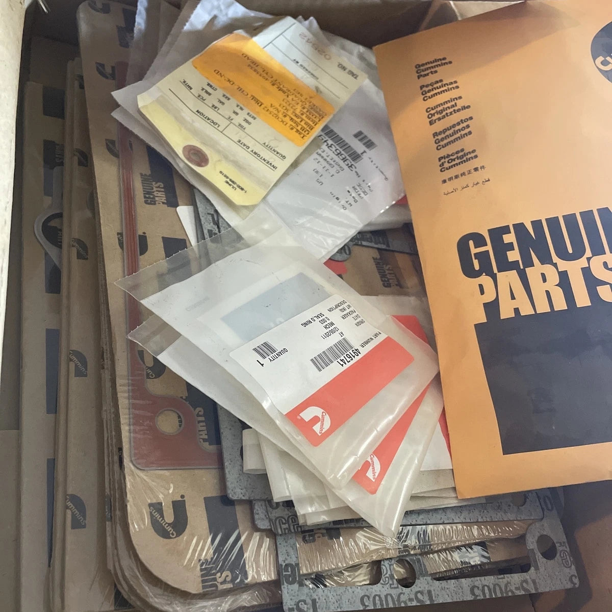 4955834 Genuine Cummins Head Quadrant Gasket Kit