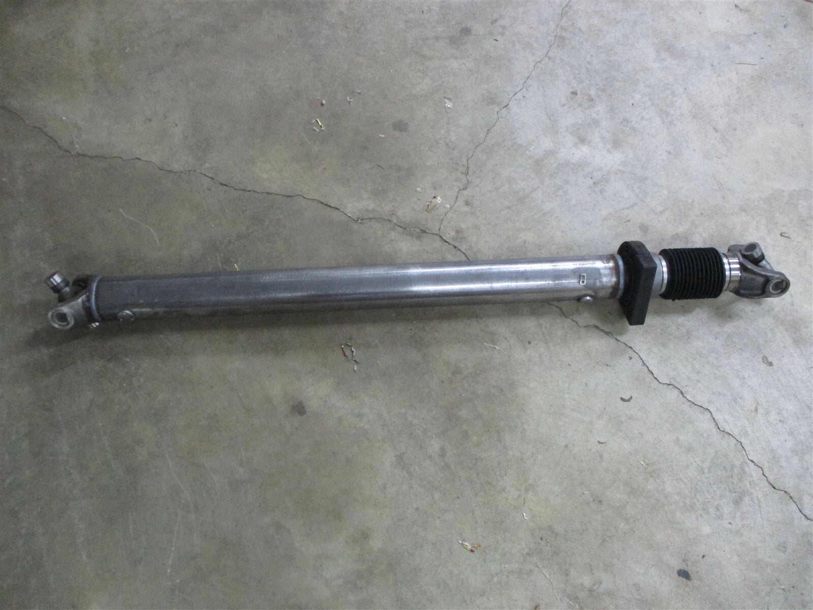New Spicer Dana Coupling Shaft 56"