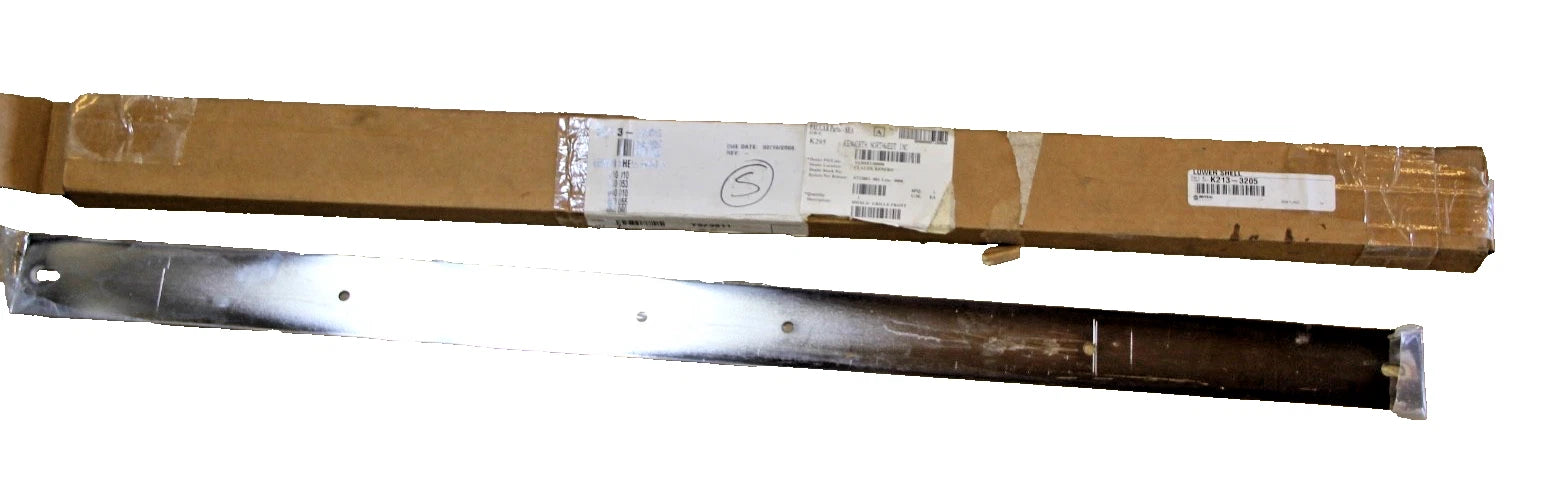K213-3205 Genuine Paccar Front Grille Shield