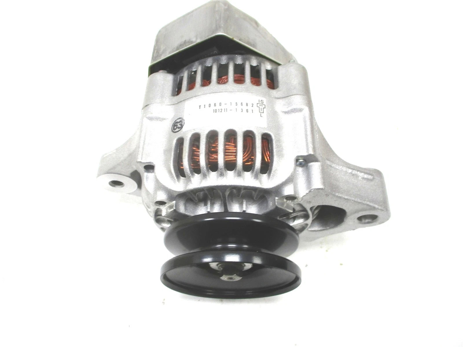 Genuine Kubota 12V 40A Alternator Denso 101211-1361