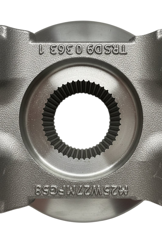 3893573C91 Genuine International Differential End Yoke