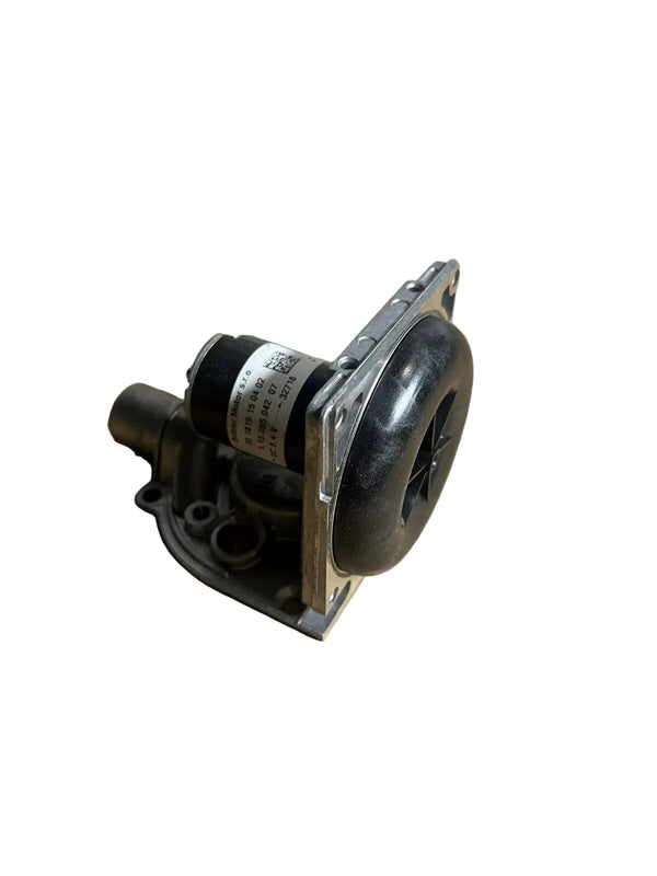 2592948C1 Genuine International Blower Motor