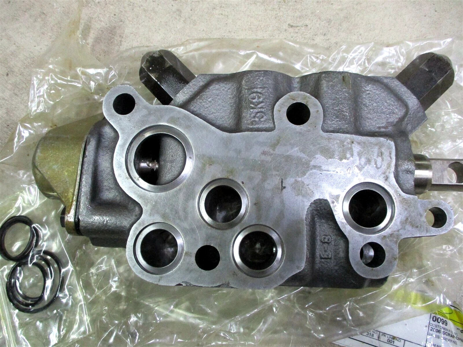 OEM Hydraulic Section Valve for Caterpillar Mitsubishi Forklift