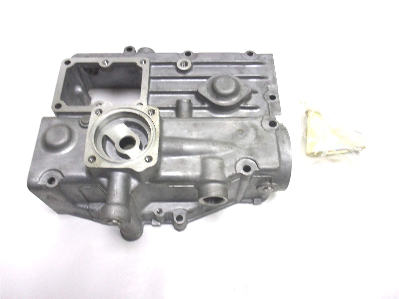 Genuine OEM Kubota Gear Case 15271-04020 15901-04020