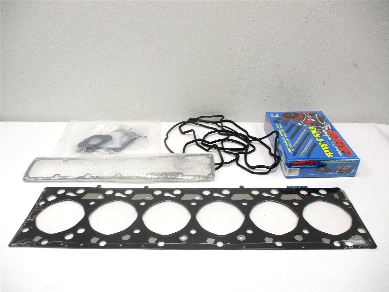 New Grizzly Head Gasket Kit with Studs 2003-2006 Ram 5.9L AP0055