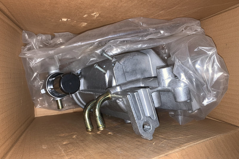 1821895C91 Genuine International Fuel Filter