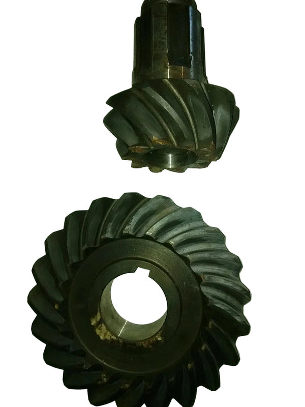 24KH1898 Genuine Mack Gear Set