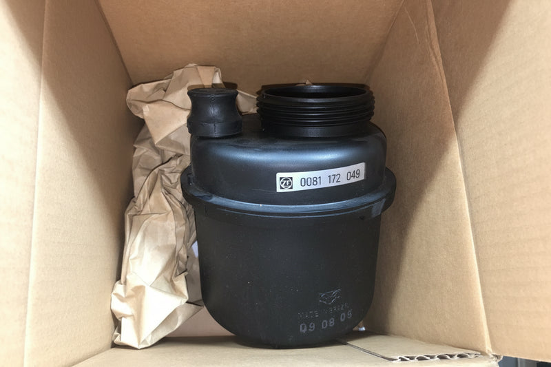 1688075C1 Genuine International Power Steering Reservoir Bracket