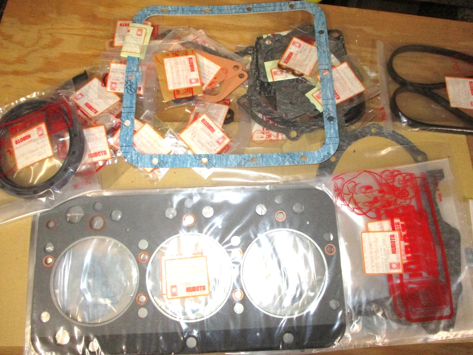 Genuine OEM Kubota D3000-A Engine Gasket Set M5500