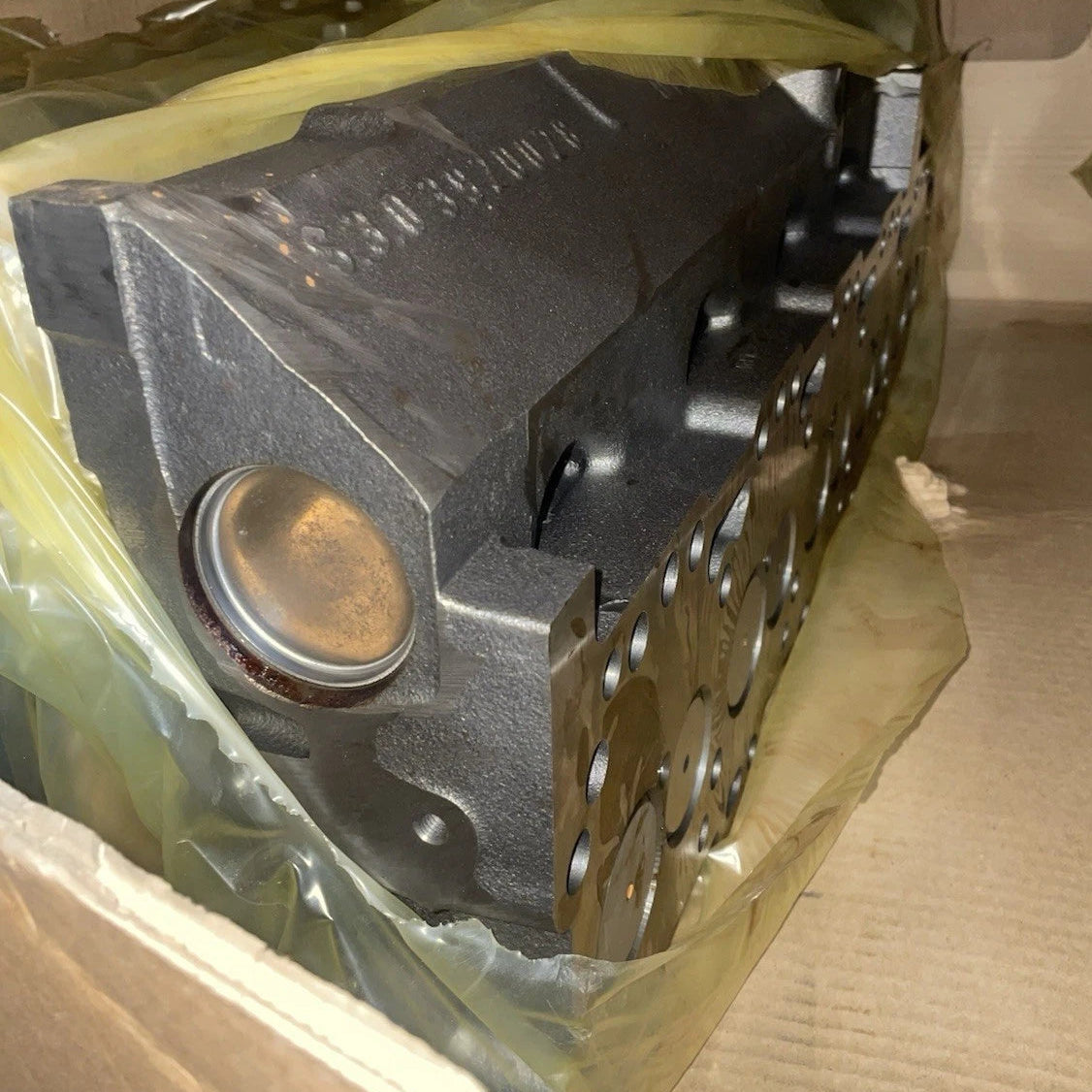 3925642 Genuine Cummins Cylinder Head