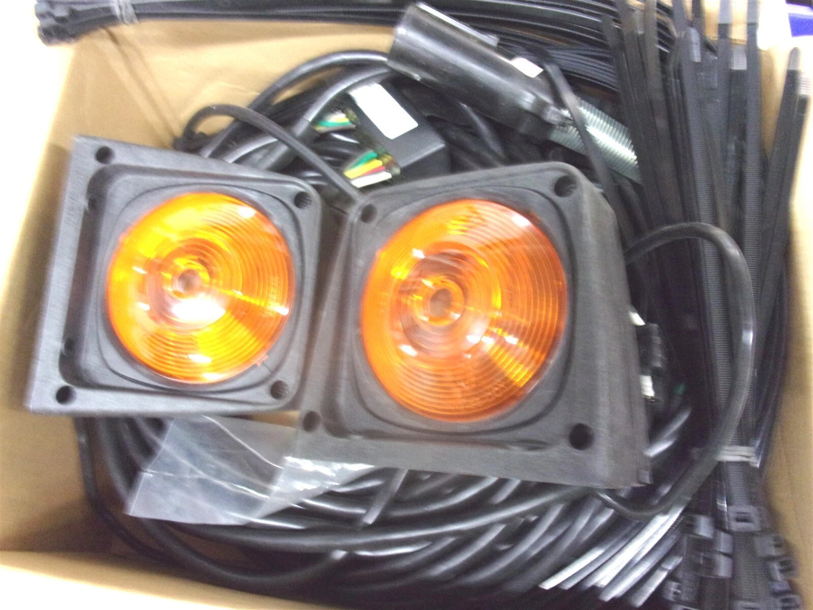 Genuine Fits CNH Warning Flasher Light Kit for 770 Disc Harrow