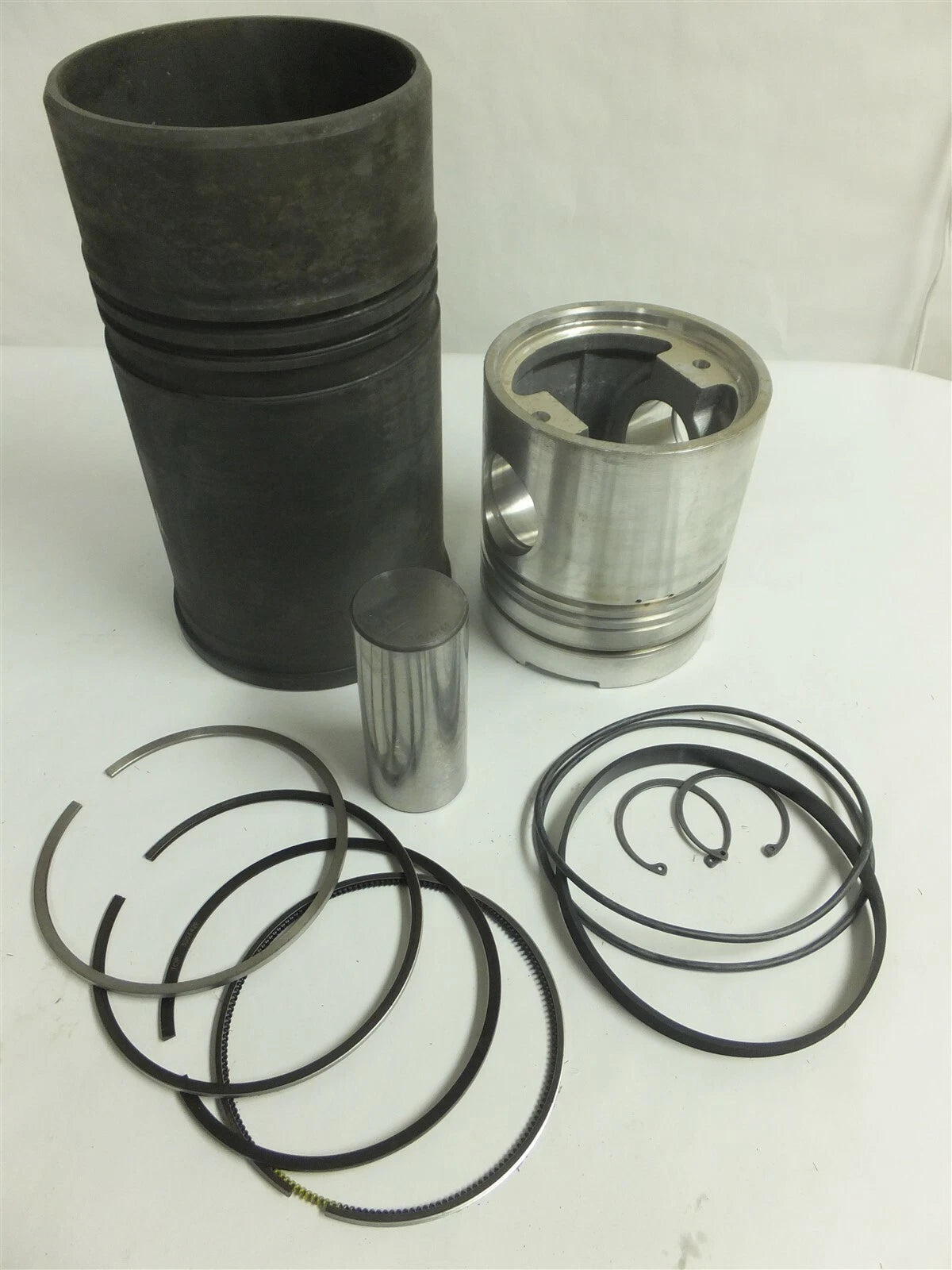New OEM Genuine Cummins Cylinder Kit - Configuration 1