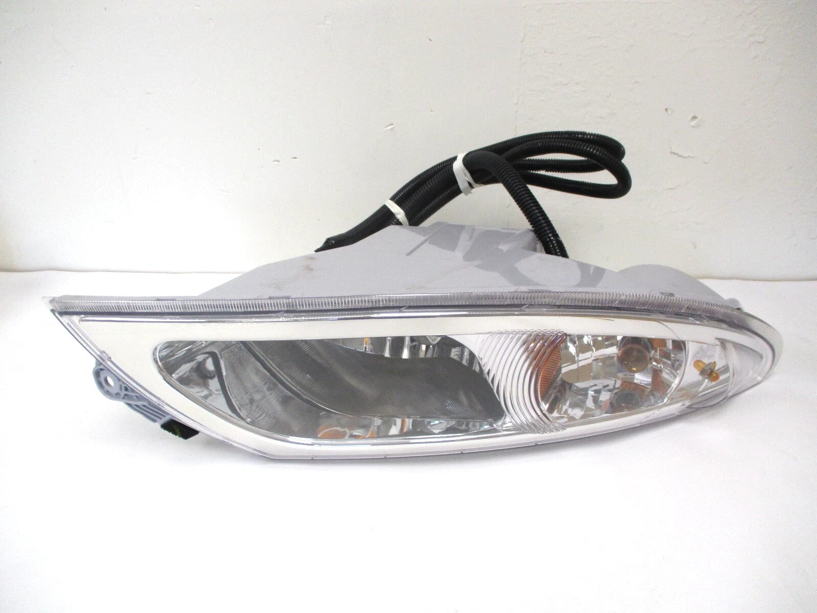 International Truck Passenger Side Headlight Assembly