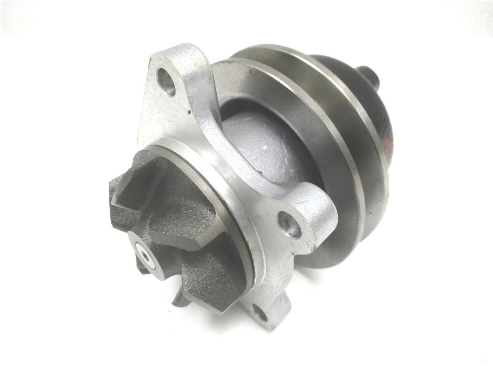 Genuine Kubota Water Pump 15622-73032 15621-73030